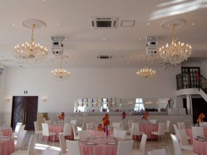 Robe lighting Ibaraki Wedding Hall CIMG0461a 300x225 Love in the air for Robe DigitalSpots at Ibaraki Wedding Hall 