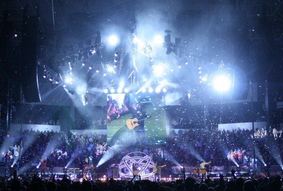 Robe Garth Brooks tour 2