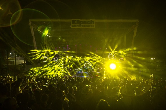 Robe Ultra Live Stage 2015 0959