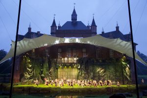 robe-albert-1-westerlo-castle-24