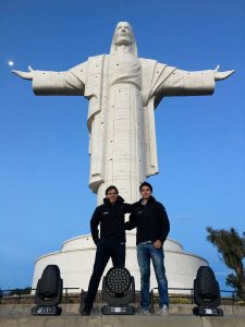 L-R: Guillermo Traverso, Robe’s Regional Sales Manager for Latin America with Spectrum owner, Huascar Hermosa at “Cristo de la Concordia” in Cochabamba, central Bolivia.